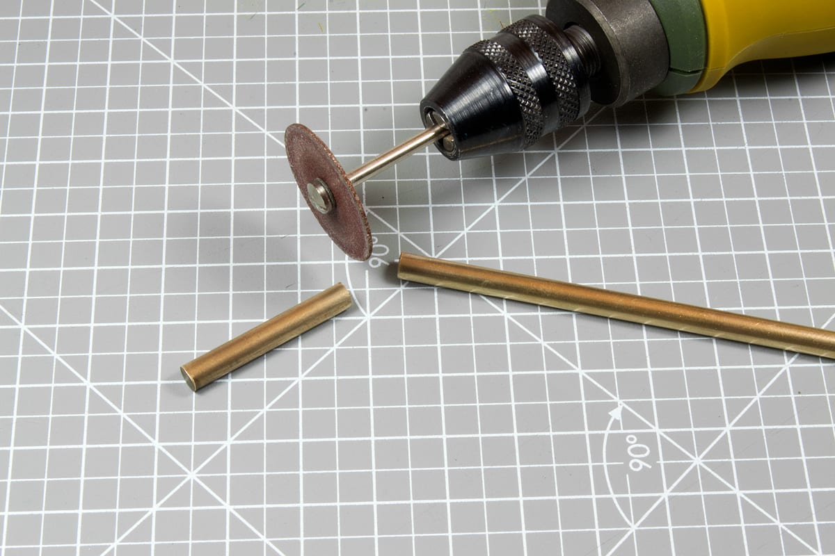 AK Interactive - Brass Pipes 0.5mm, 5 Units AK9104