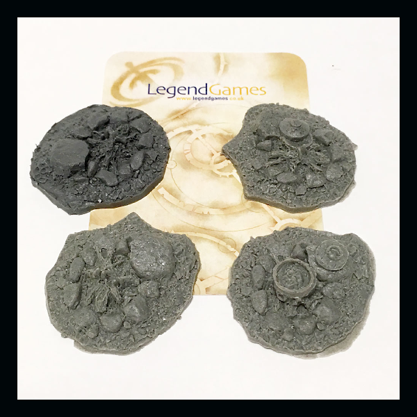 A nice campfire set piece, very detailed and lovingly cast by Legend Games. Comes unpainted.