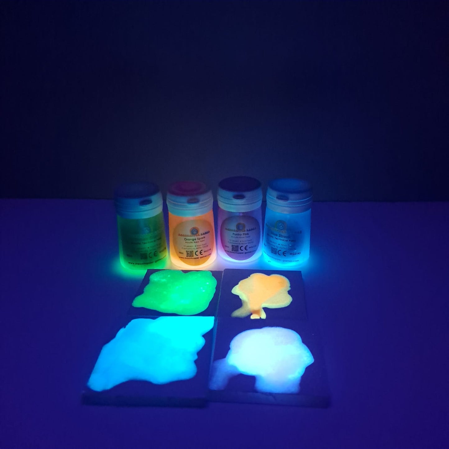 Essentials Set: Glow Paints