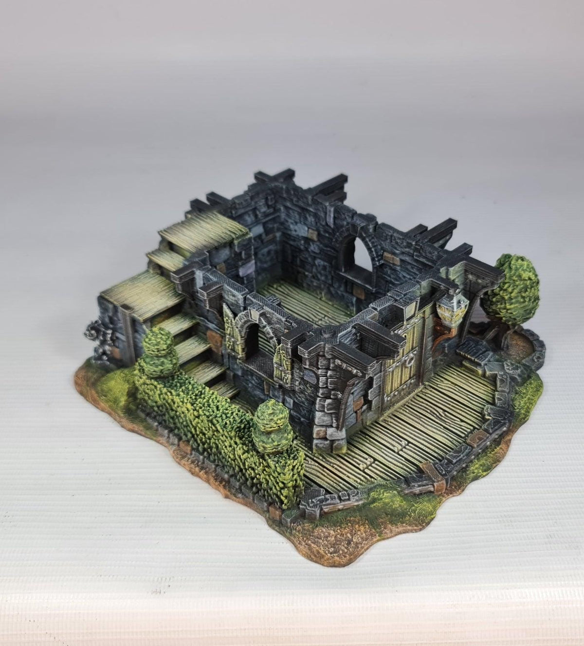 Red Rose Lodge 28mm DND Terrain | Tabletop Wargaming Scenery for Frostgrave & RPG | Unpainted 3D Printed