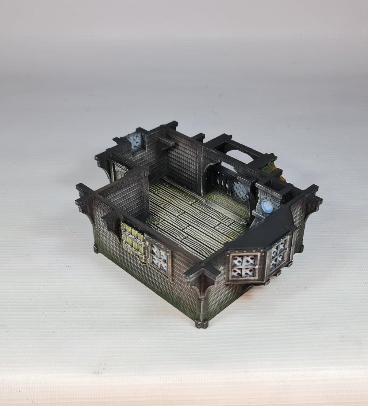 Red Rose Lodge 28mm DND Terrain | Tabletop Wargaming Scenery for Frostgrave & RPG | Unpainted 3D Printed
